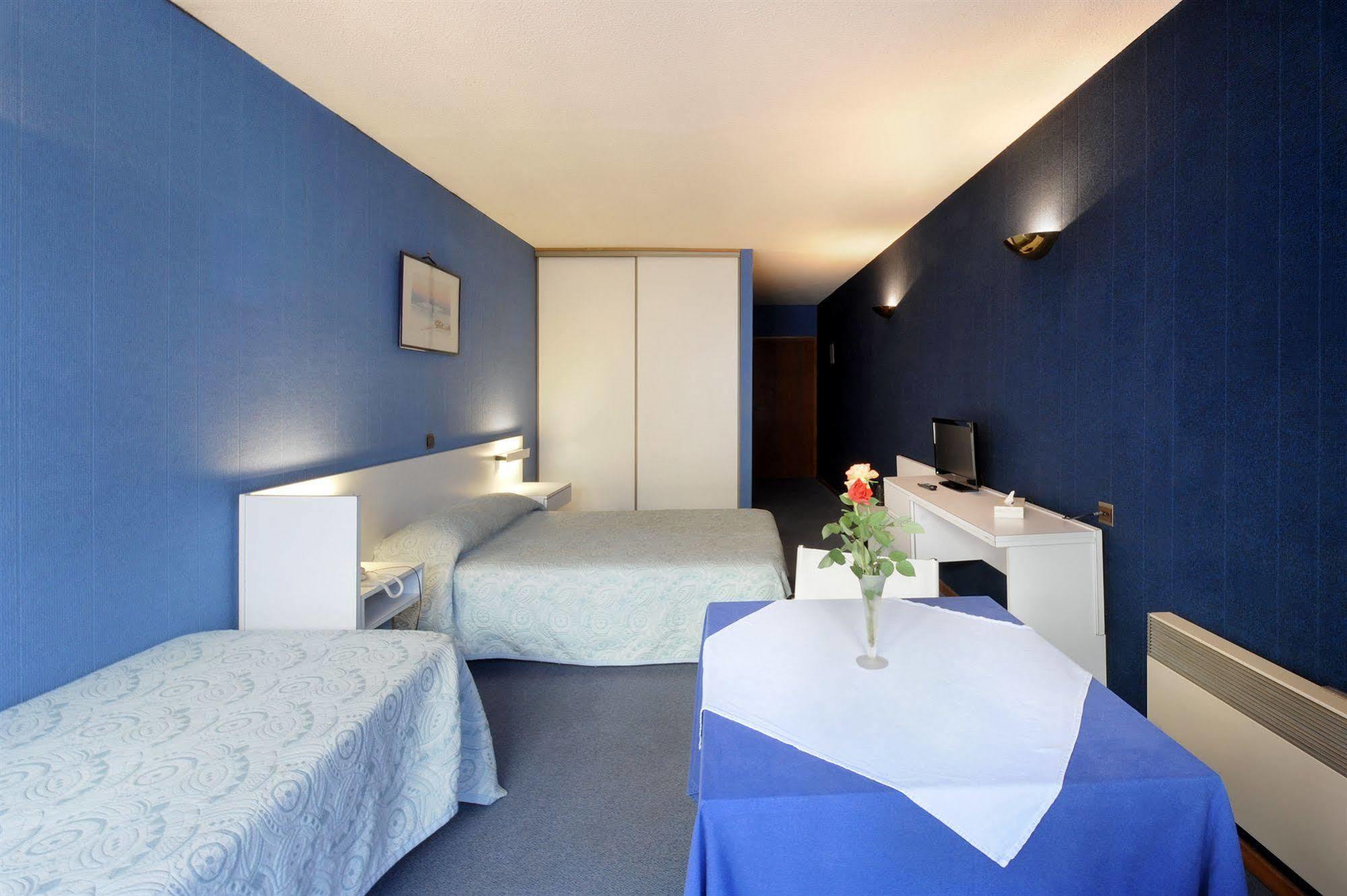 Hotel Le Bourgogne Évian-les-Bains Dış mekan fotoğraf